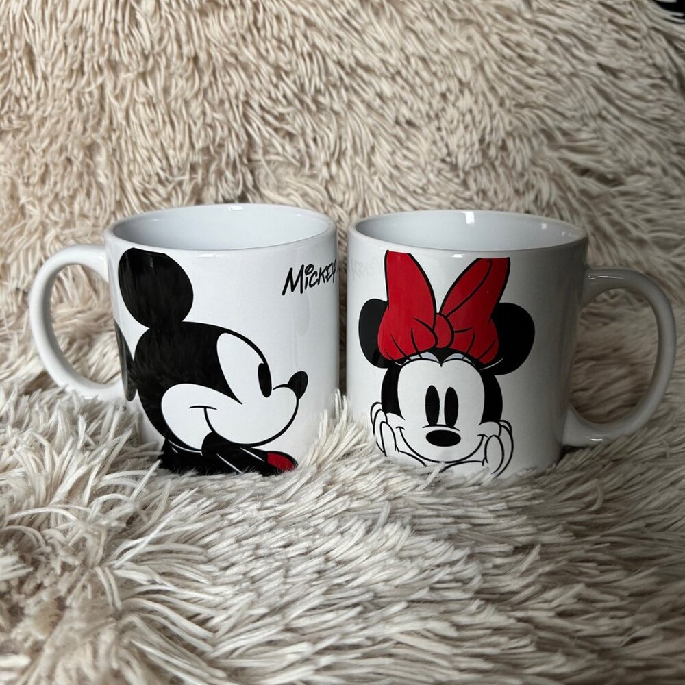 MICKEY & MINNIE COFFEE MUGS